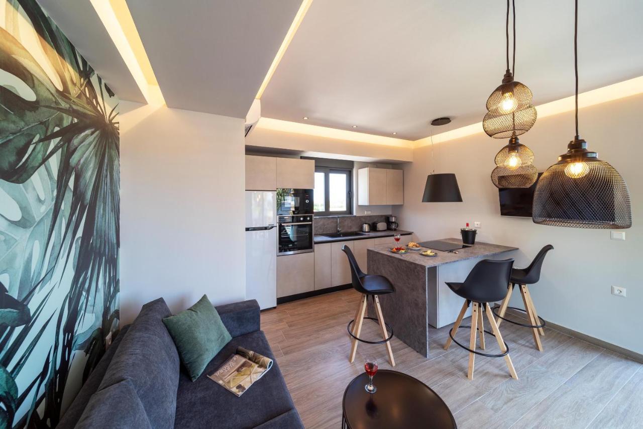 Palmeral Luxury Suites Kremastí Екстериор снимка