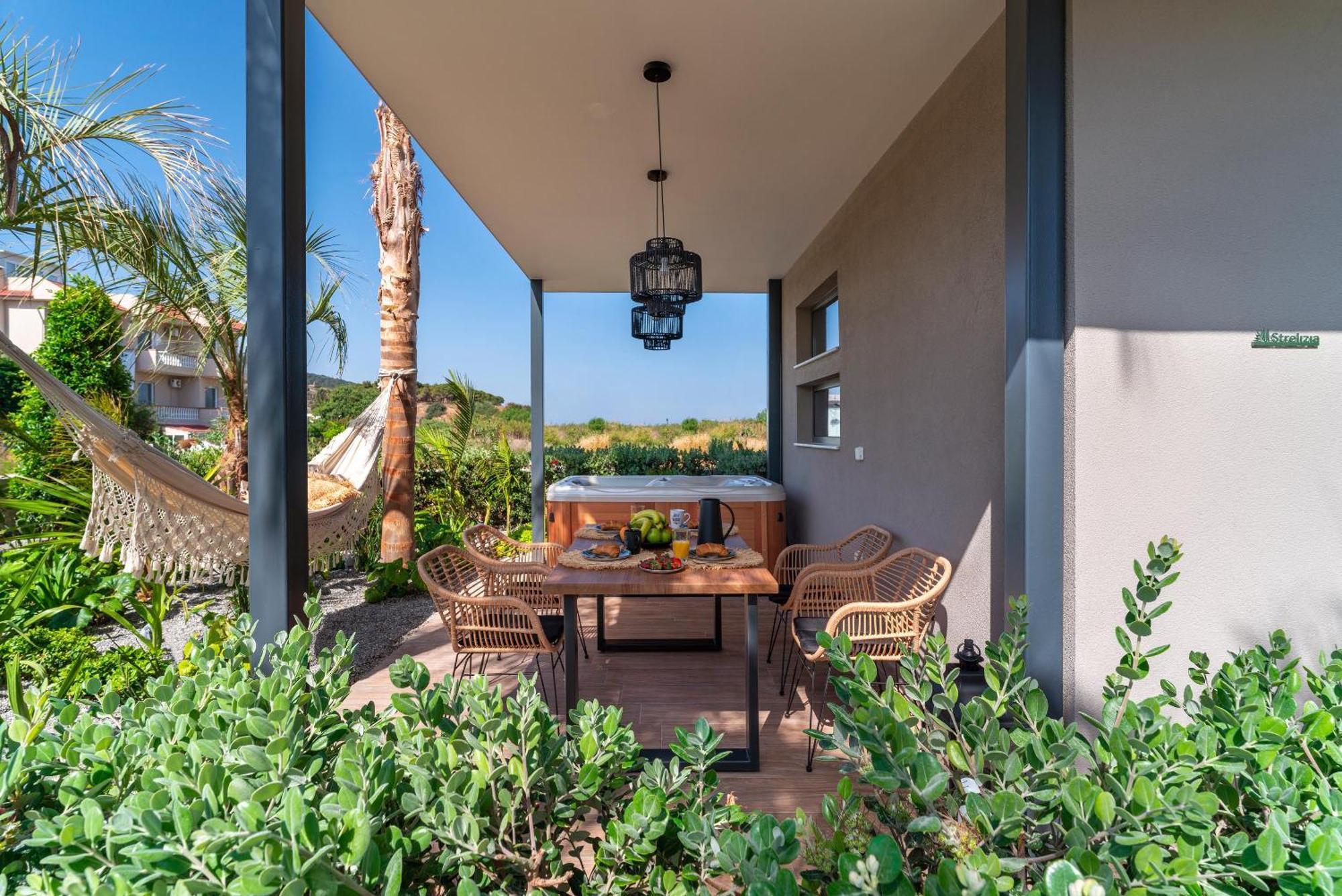 Palmeral Luxury Suites Kremastí Стая снимка