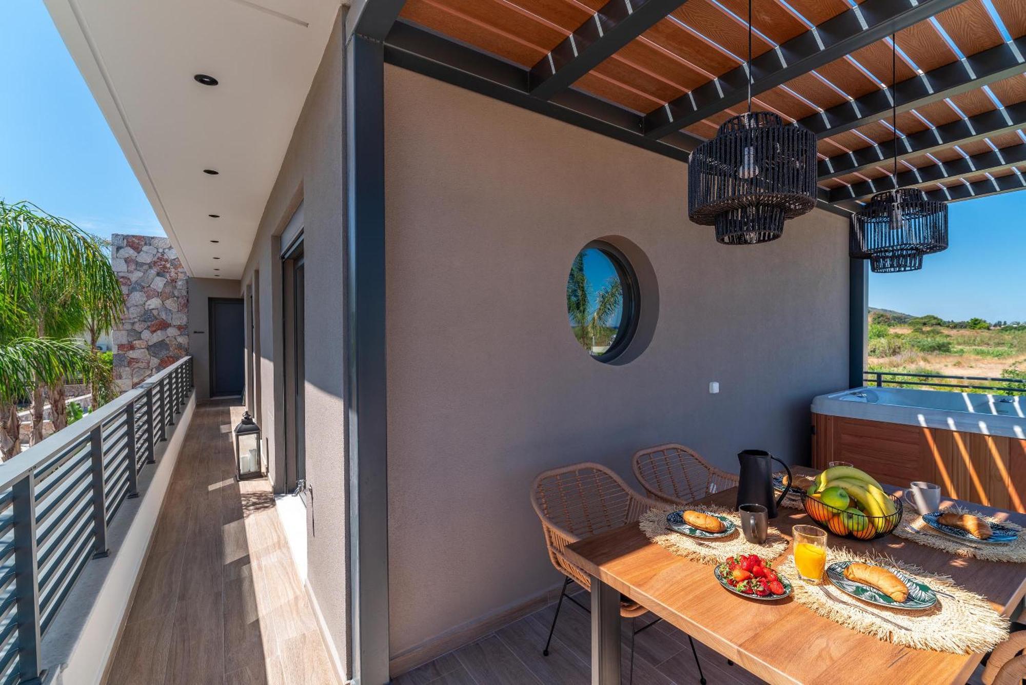Palmeral Luxury Suites Kremastí Стая снимка